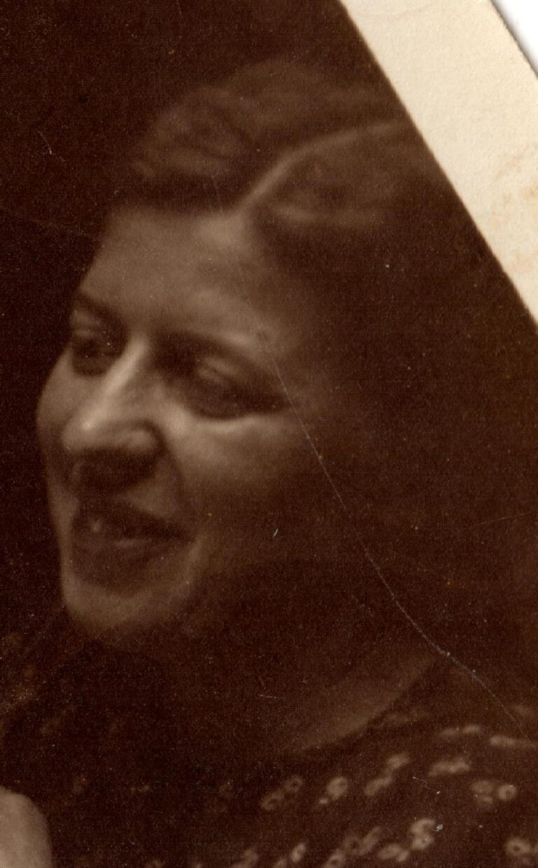 Porträt von Schneider, Erna Friederike Auguste geb. Küster